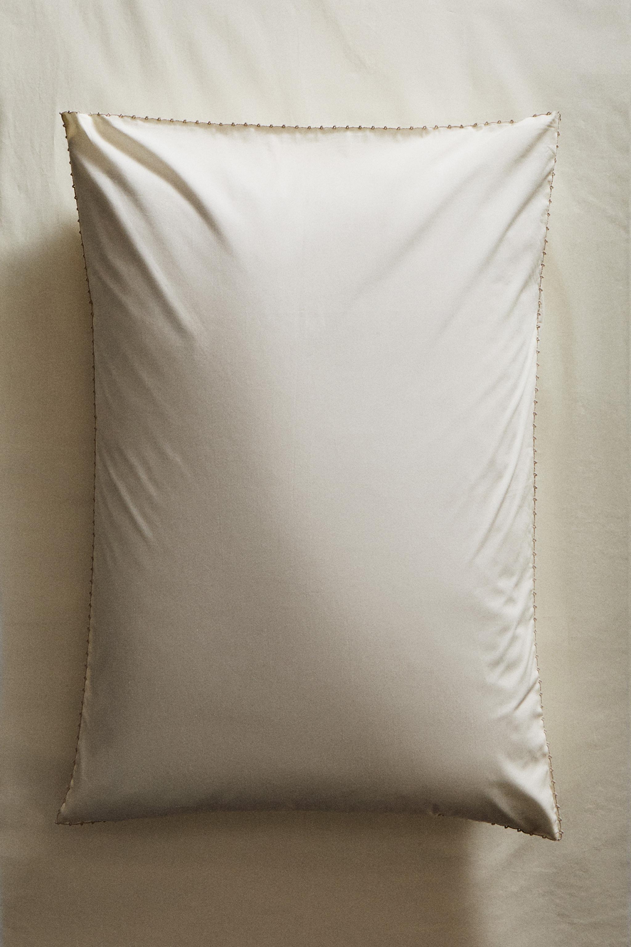 CHILDREN'S EMBROIDERED PILLOWCASE WITH TRIM DETAIL