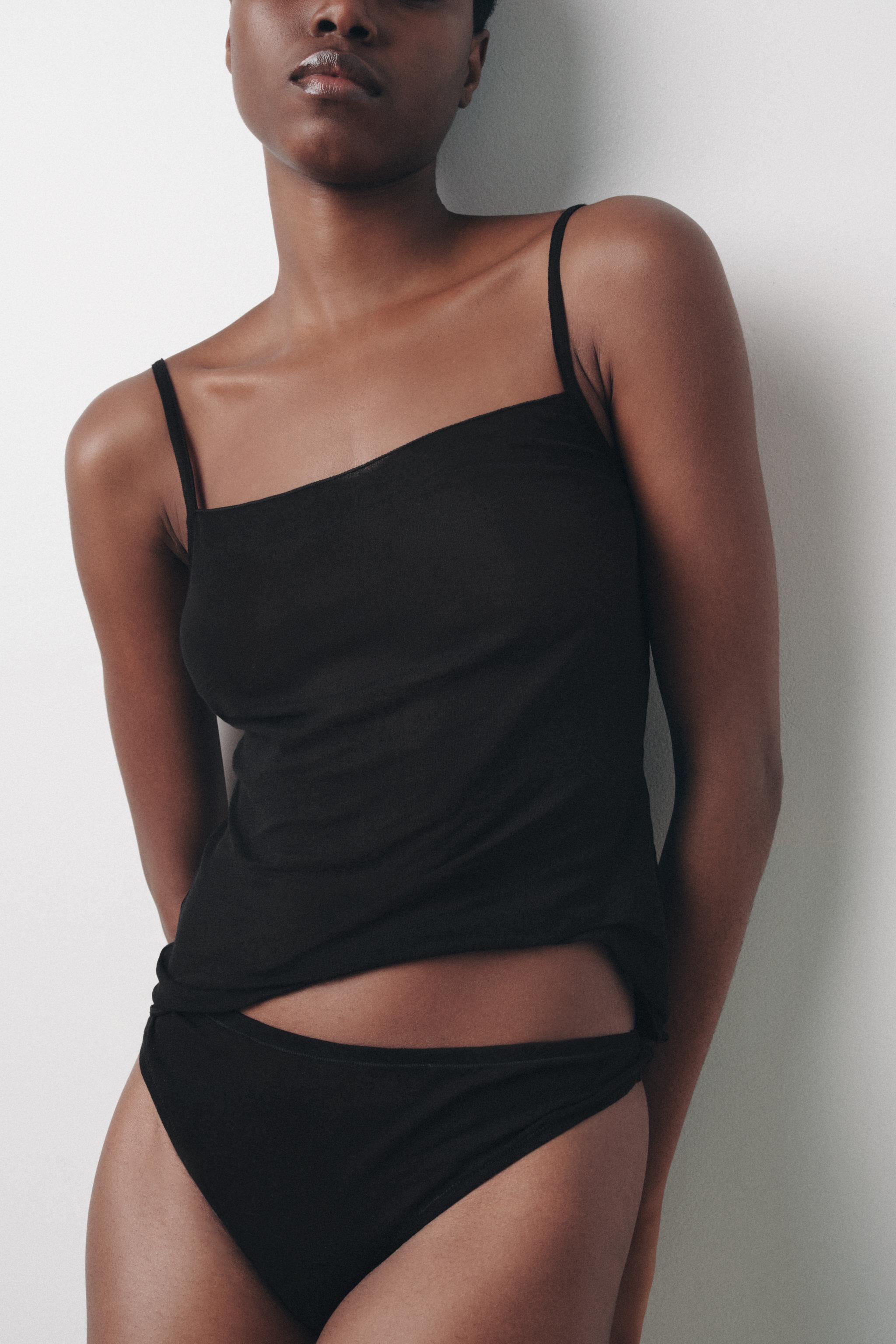 SOFT STRAP TOP