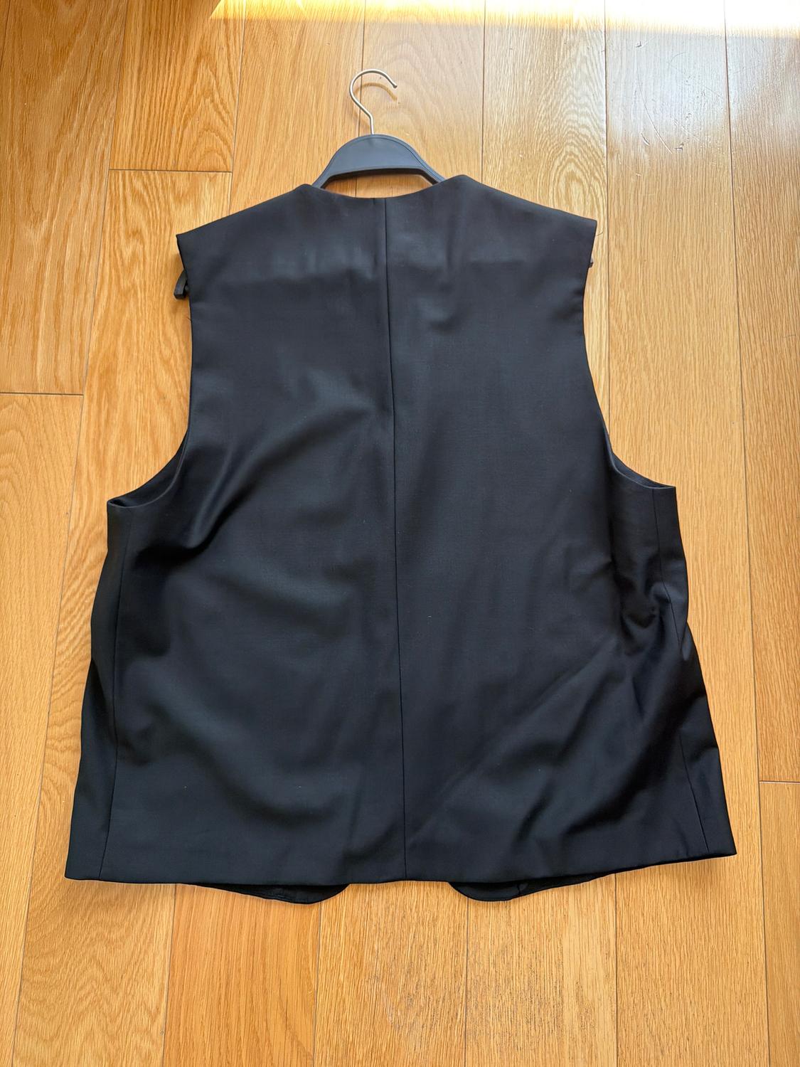LINED BUTTON VEST - Image 3