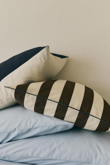 FADED STRIPED COTTON PILLOWCASE - Dark brown by Zara