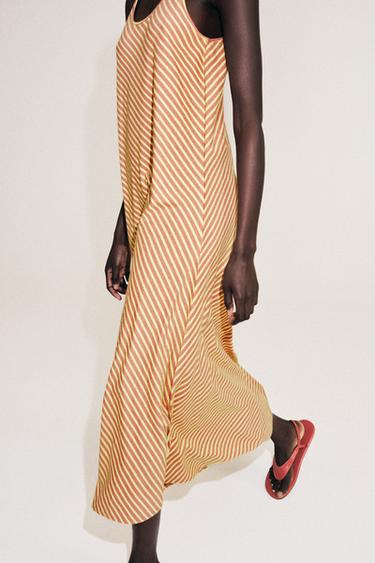 ROBE LONGUE RAYURES - Imprimée de Zara - Image 3