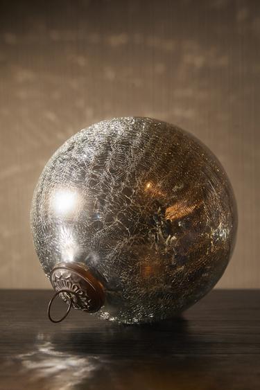 CHRISTMAS BAUBLE DECORATION - Silver by Zara