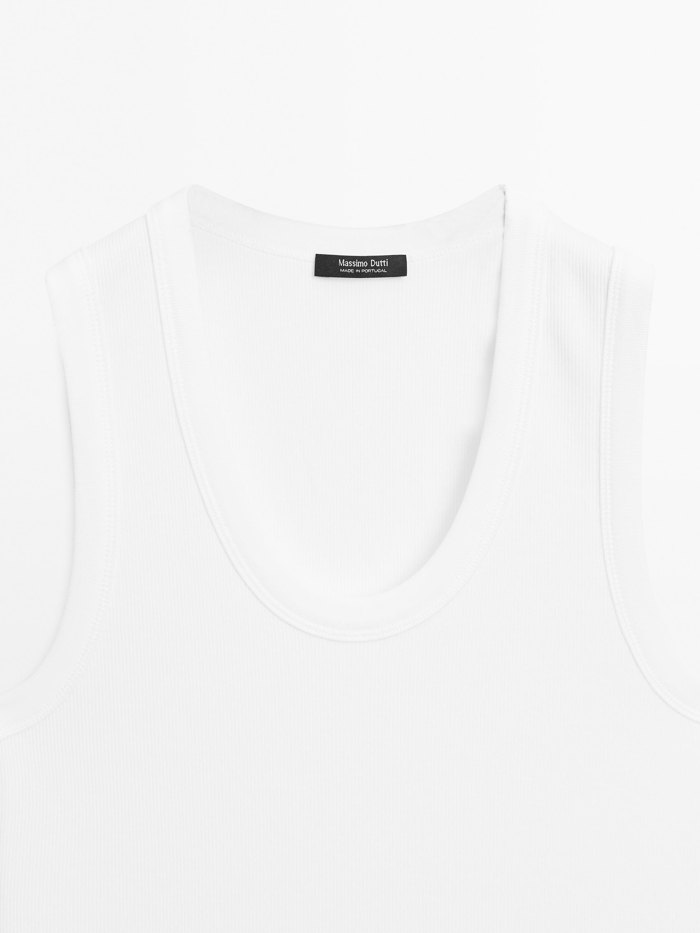 Heavy weight ribbed round neck top