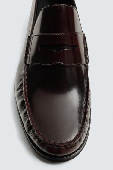 MOCASSINS EN CUIR AVEC MASQUE - Bordeaux de Zara - Image 5