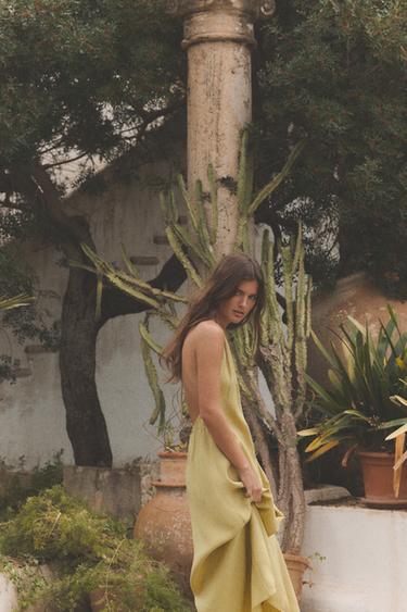 ROBE FLUIDE À ENCOLURE AMÉRICAINE - Vert huile de Zara - Image 4