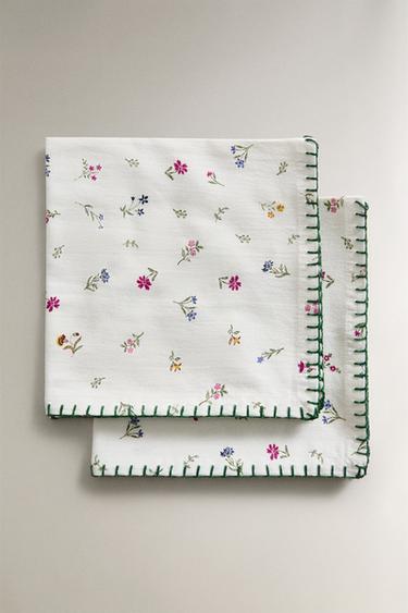 PACK OF FLORAL PRINT NAPKINS (PACK OF 2) - White by Zara