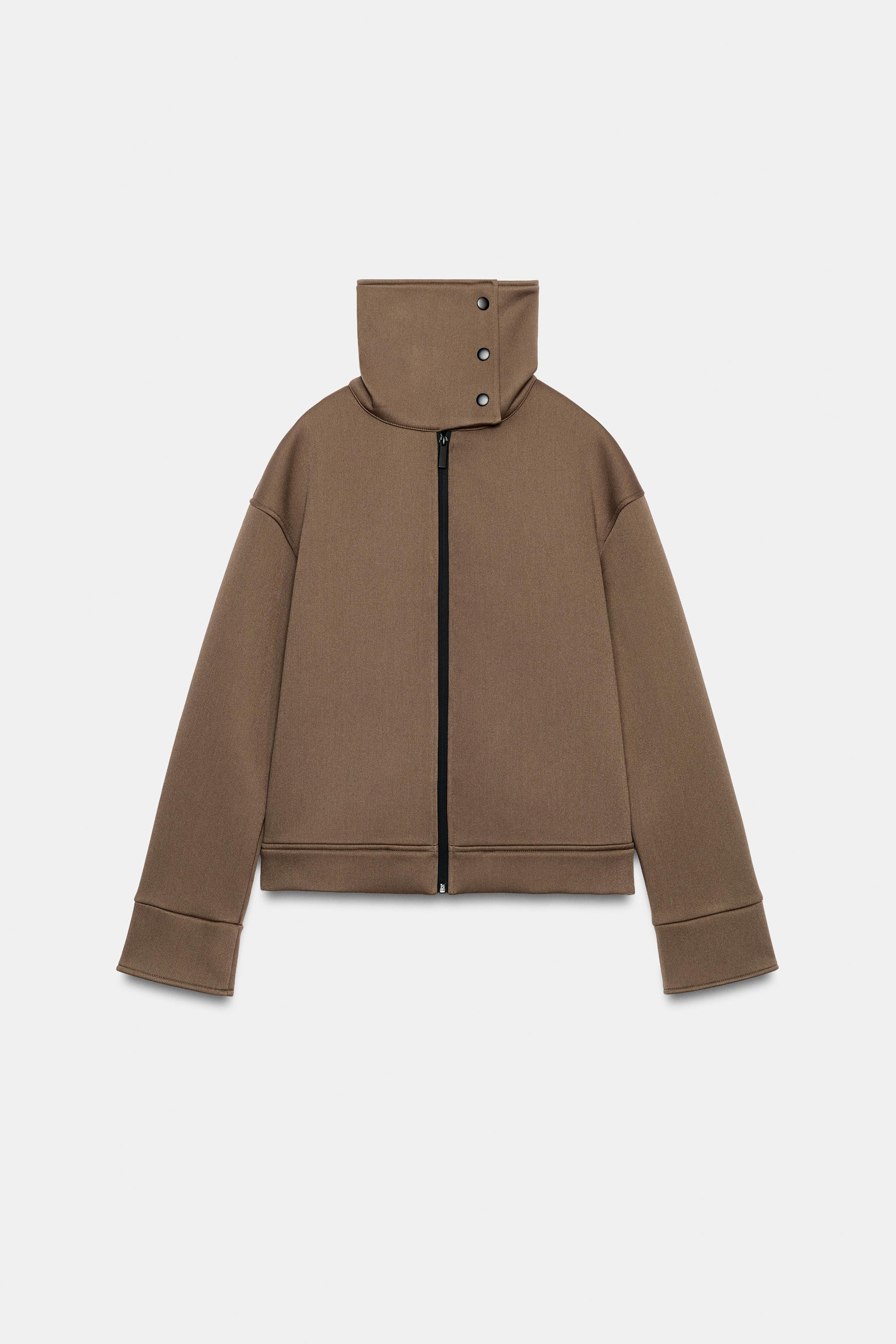 CONTRAST HIGH-NECK JACKET