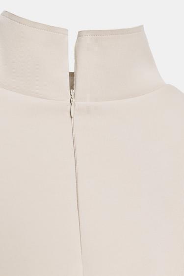 CAPE ASYMÉTRIQUE INTERLOCK - Écru de Zara - Image 7