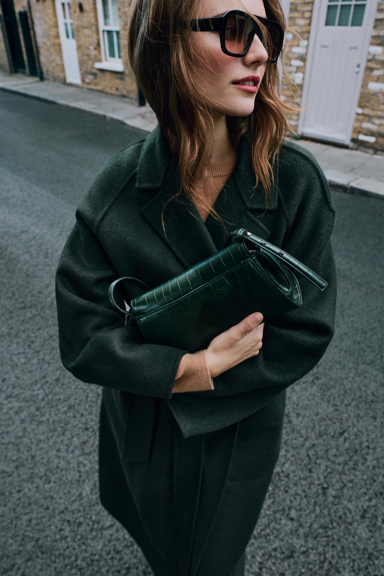 EMBOSSED EFFECT SHOULDER BAG — Green