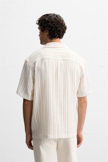 CHEMISE À TEXTURE AVEC RAYURES - Écru / Beige de Zara - Image 2