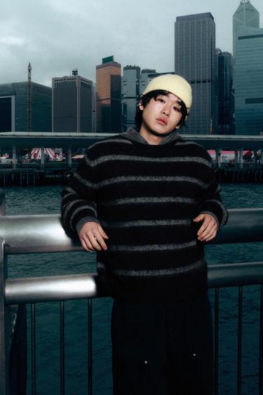 Zara 刷毛條紋方版剪裁針織衫 - 藍色