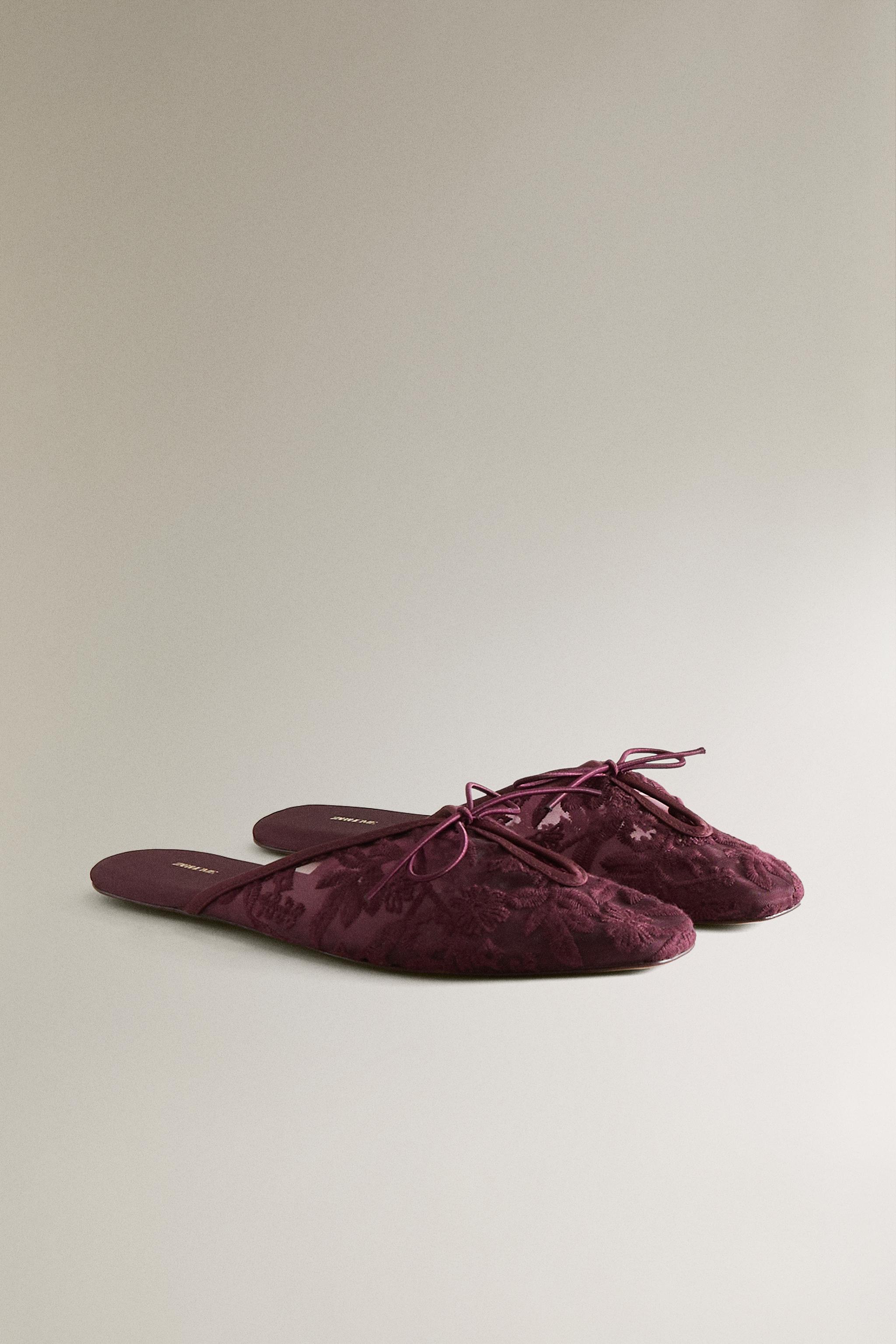 EMBROIDERED FLORAL MULE SLIPPERS