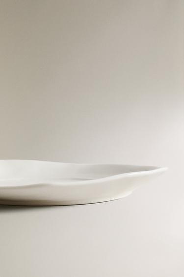 ASSIETTE À DESSERT PORCELAINE FLORALE - Blanc / Bleu marine de Zara - Image 3