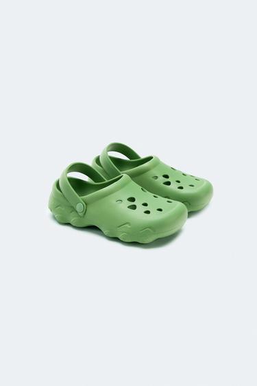 SABOTS SPORT EFFET GOMME - Vert de Zara