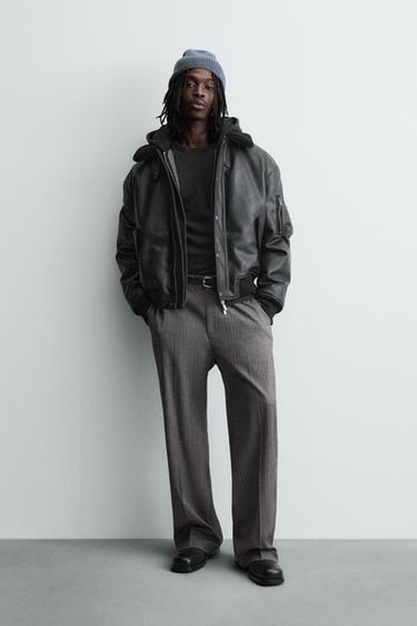 CAZADORA EFECTO PIEL CUELLO DESMONTABLE - Negro de Zara - Imagen 0