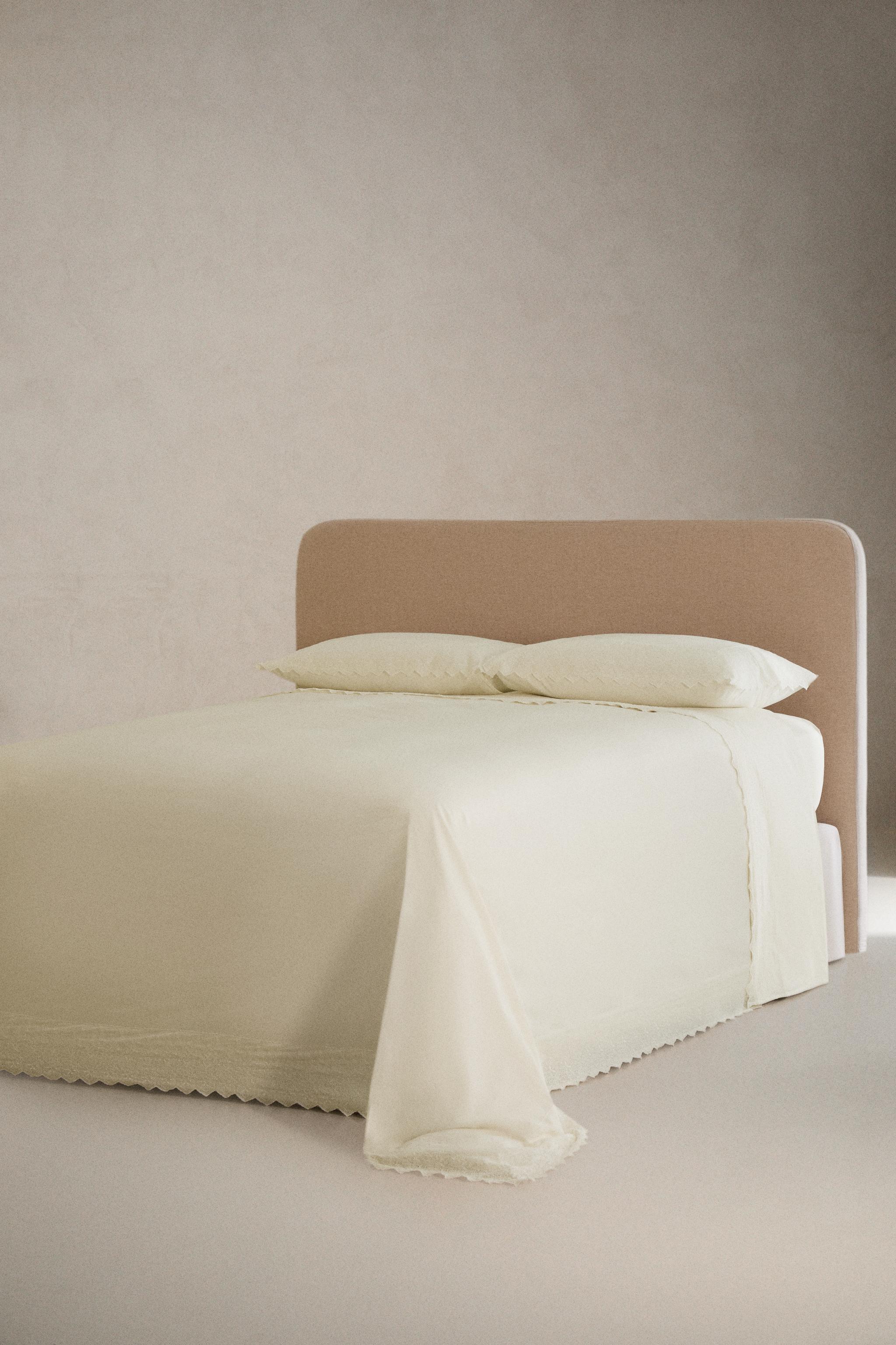 EMBROIDERED PERCALE DUVET COVER (200 THREAD COUNT) — Ecru