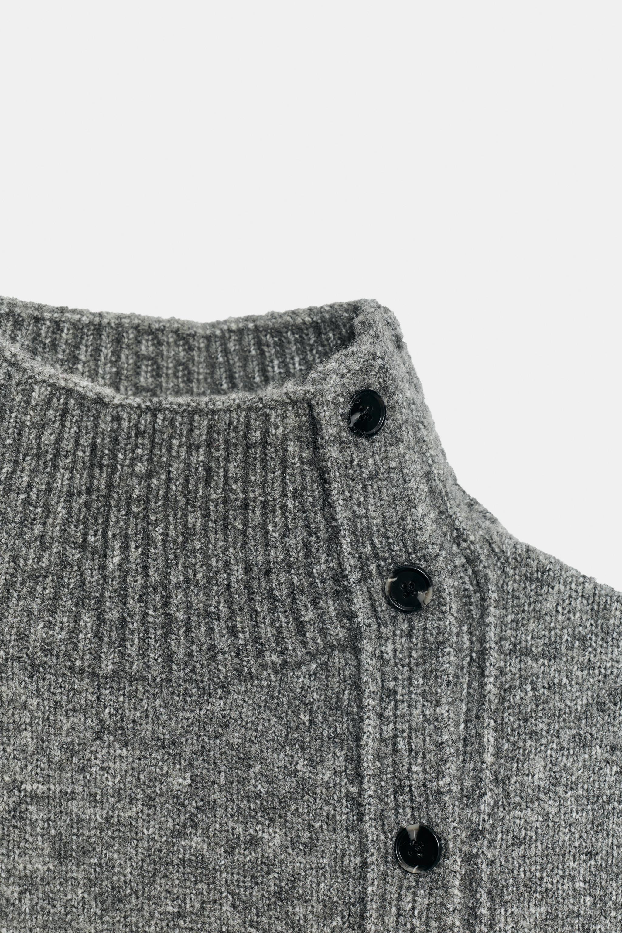 HIGH NECK KNIT VEST