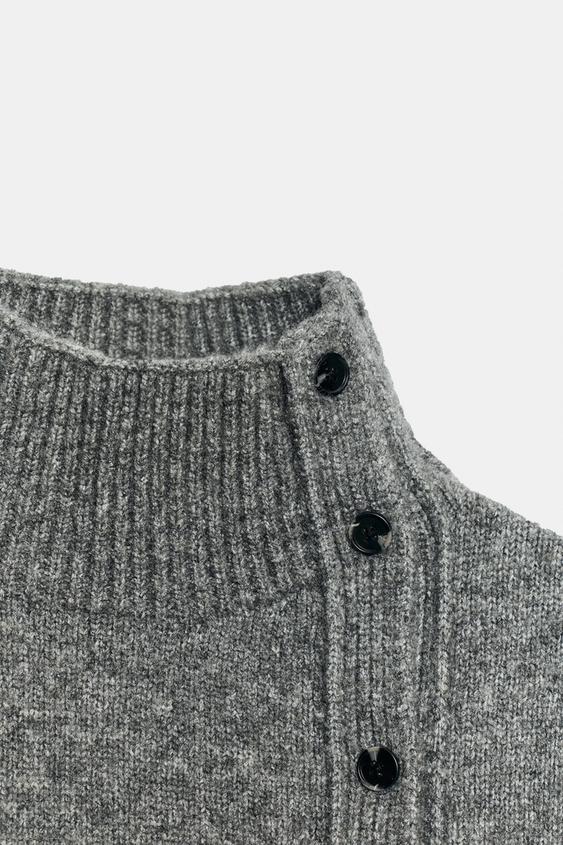 GILET EN MAILLE À COL MONTANT - Gris de Zara - Image 8