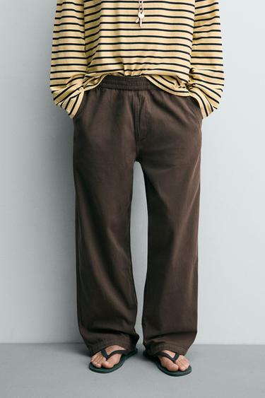 PANTALON COUPE DÉCONTRACTÉE À CHEVRONS - Marron de Zara