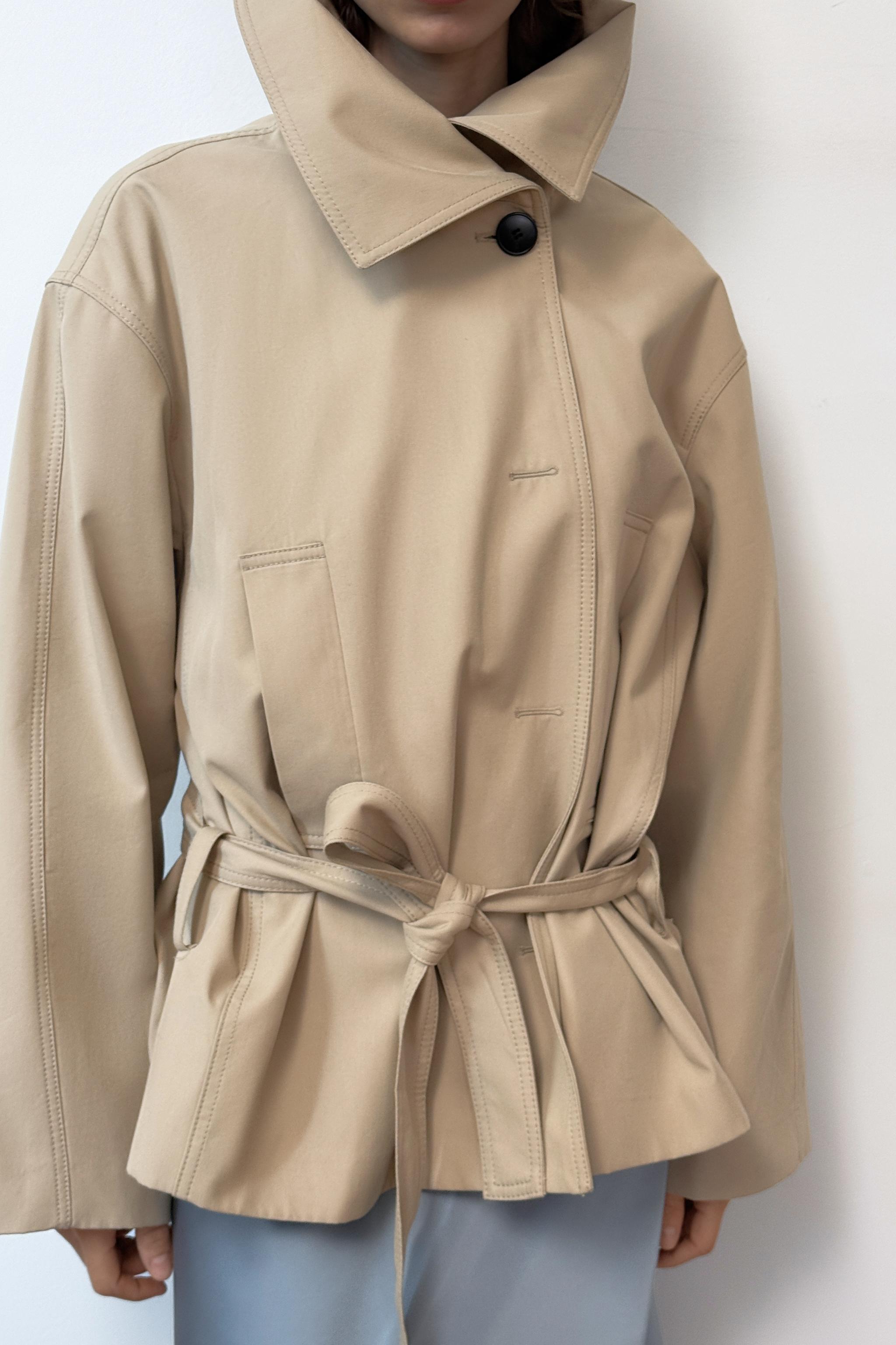 SHORT BELTED TRENCH COAT
