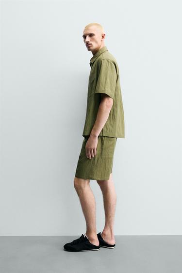 RELAXED FIT FLOWING BERMUDA SHORTS - Dark olive by Zara