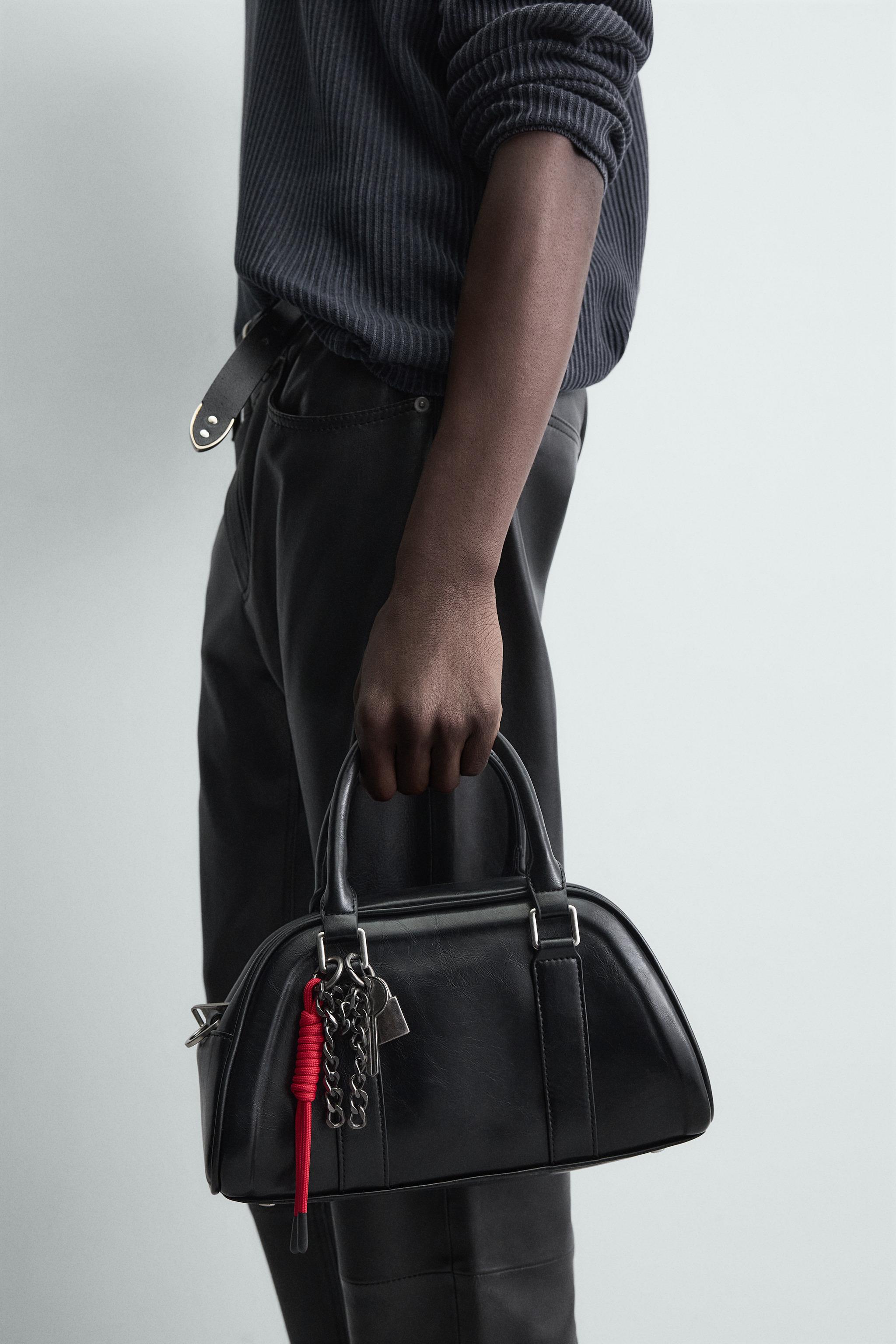 チャーム付きハンドバッグ - ブラック | ZARA Japan / 日本