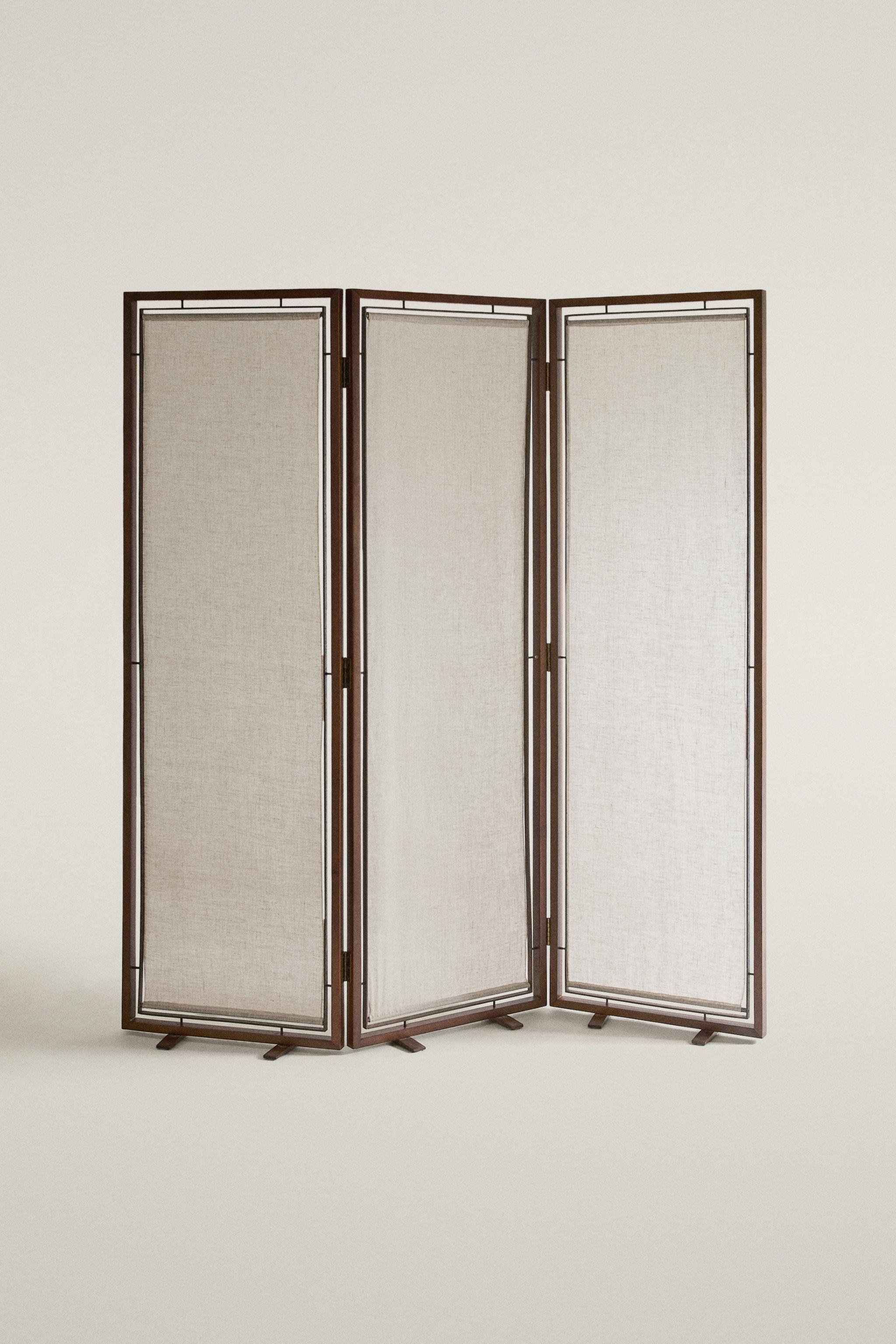 WOOD AND LINEN ROOM DIVIDER