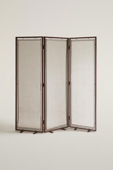 WOOD AND LINEN ROOM DIVIDER — Brown 2