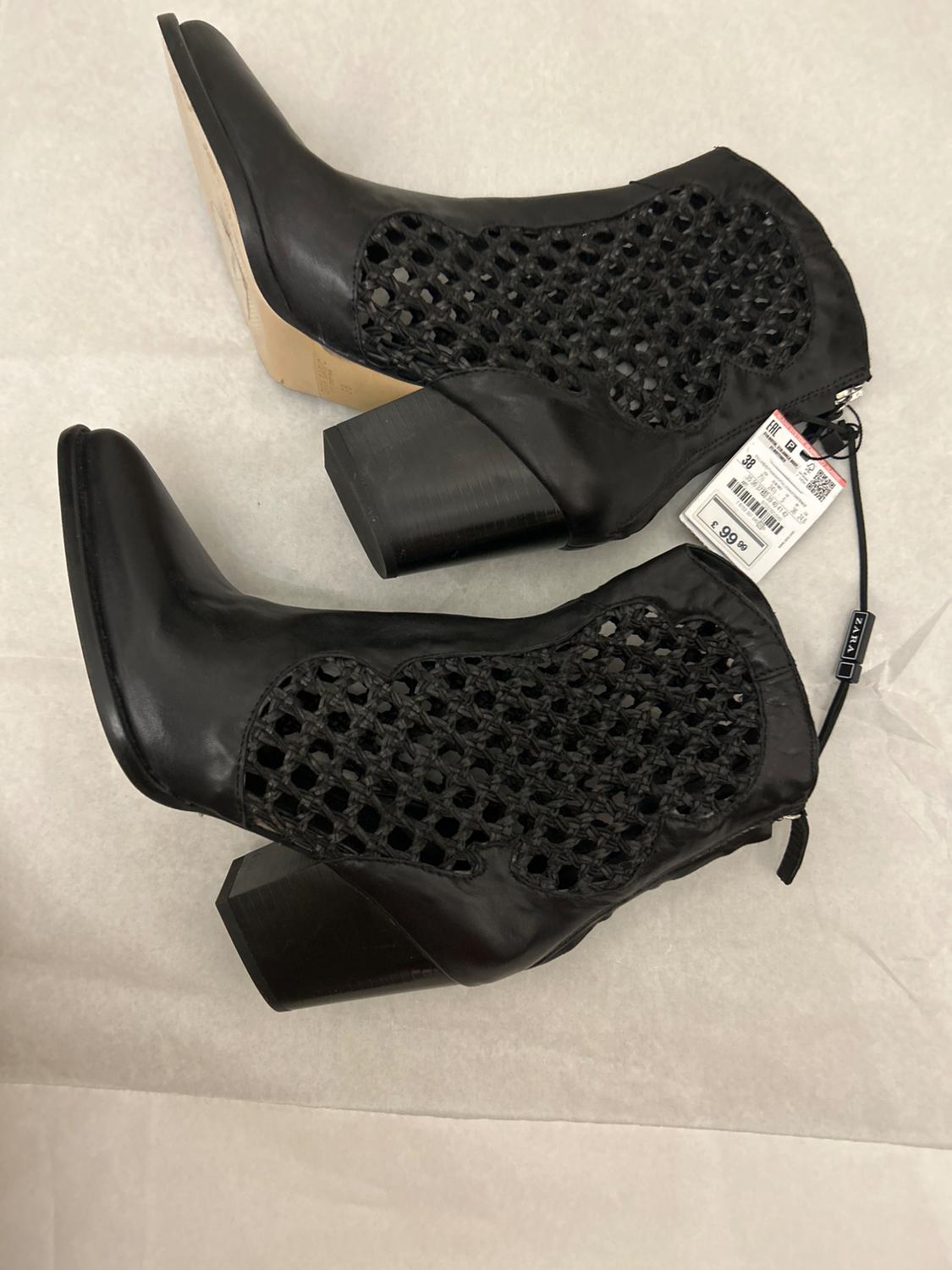 BLACK BRAIDED ANKLE BOOTS - Image 6