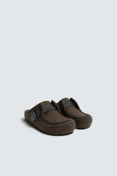 BUCKLED CLOGS - Chocolate by Zara