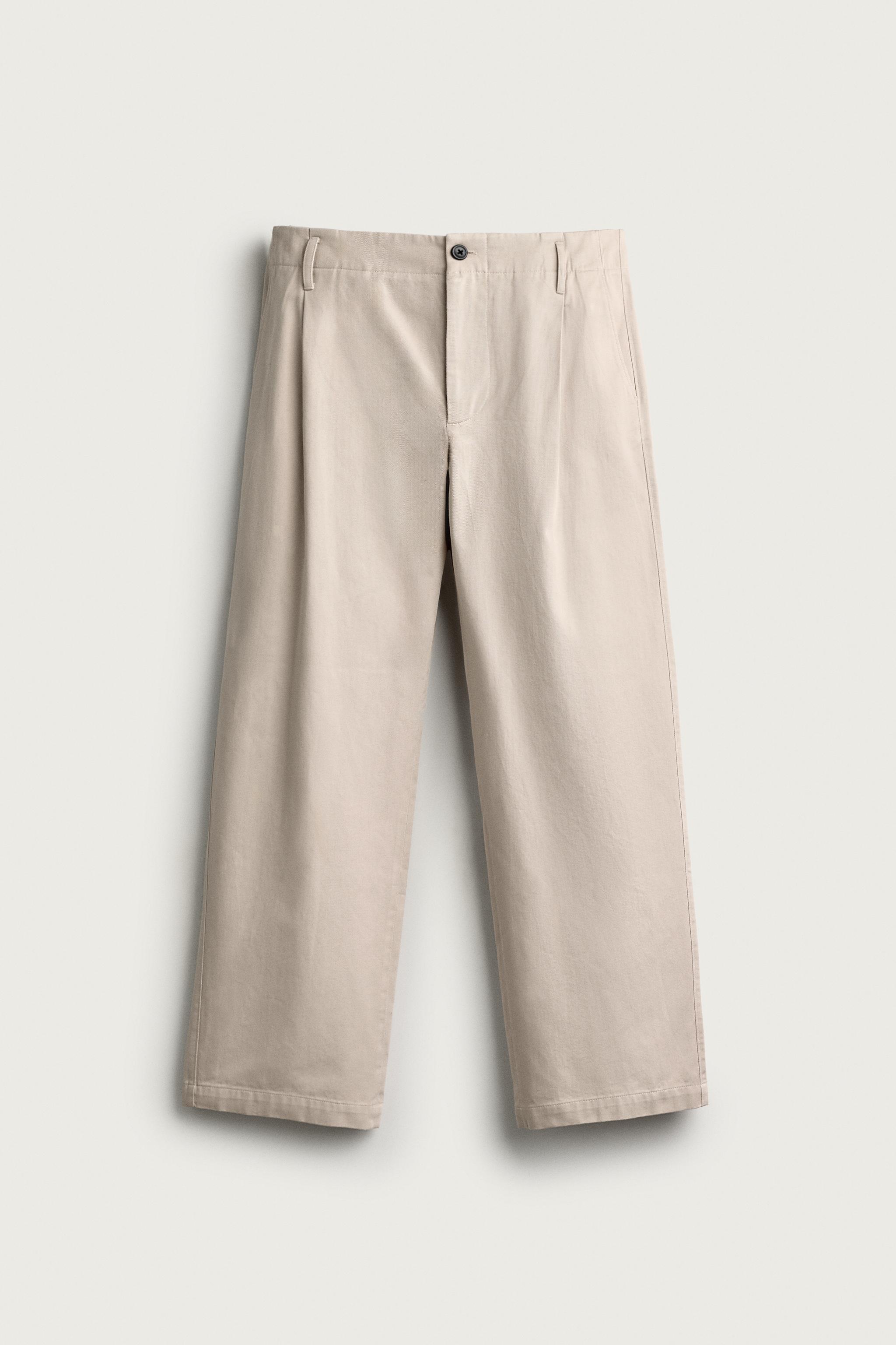 RELAXED FIT PLEATED CHINO PANTS — Light beige