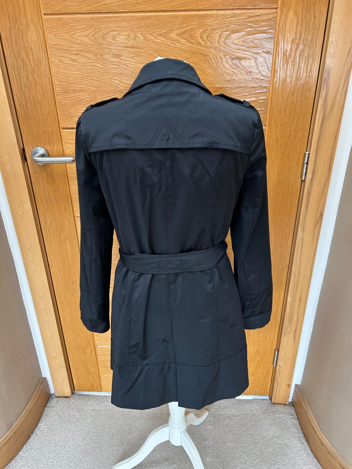 BLACK SHORT BLACK TRENCH COAT - Image 3