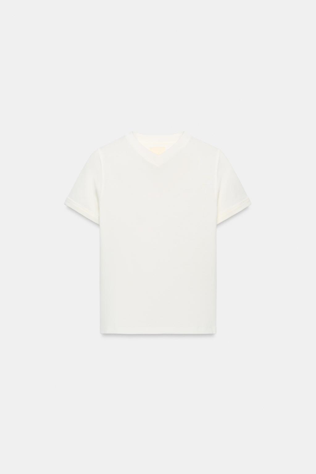 V-NECK T-SHIRT