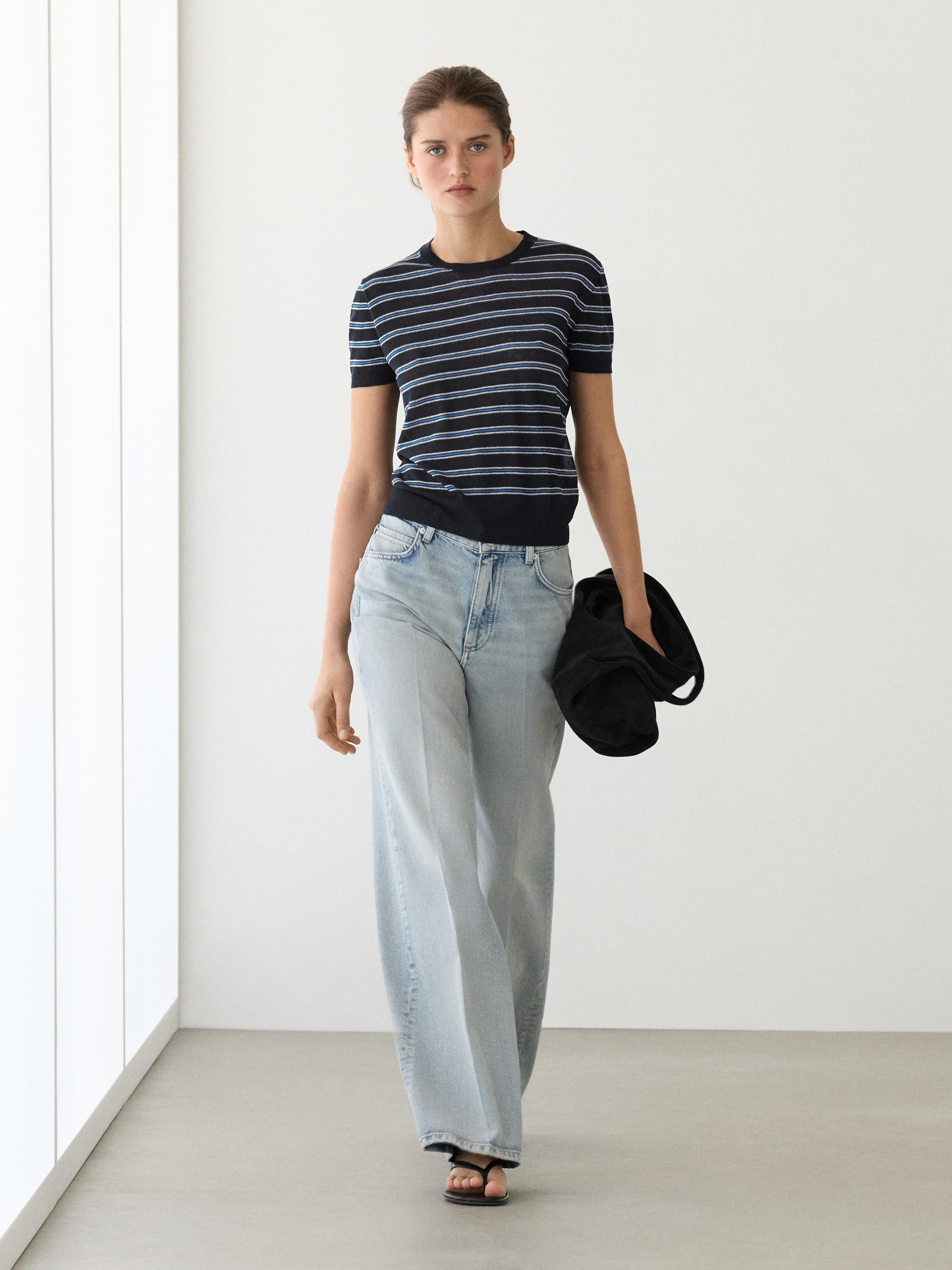 Short sleeve sweater with striped detail — Navy blue