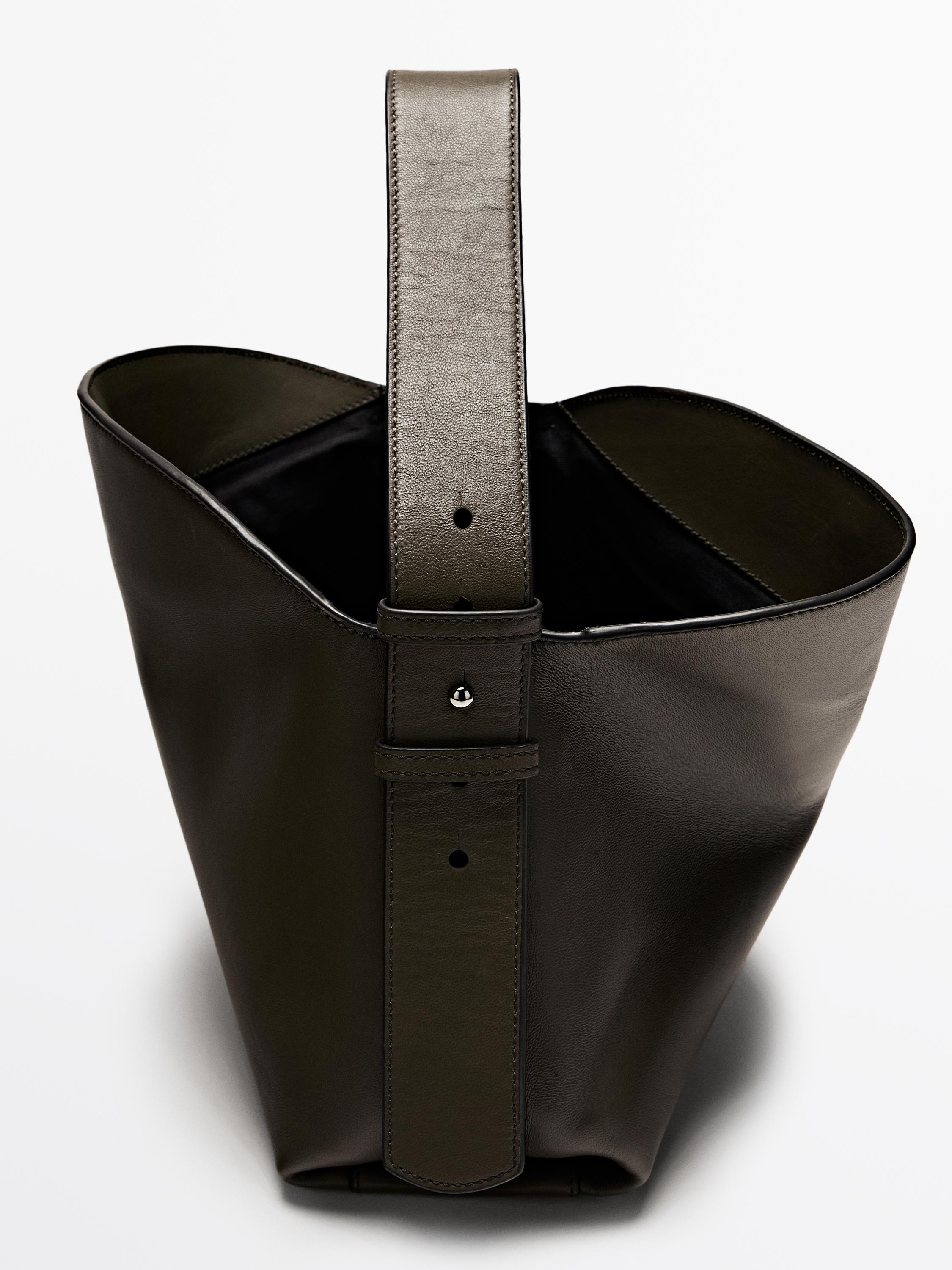 Petit sac porté épaule en cuir nappa