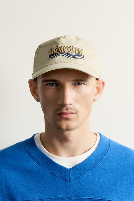 GORRA BENIDORM ©MARTIN PARR @ DMB - Cru de Zara - Imatge 0