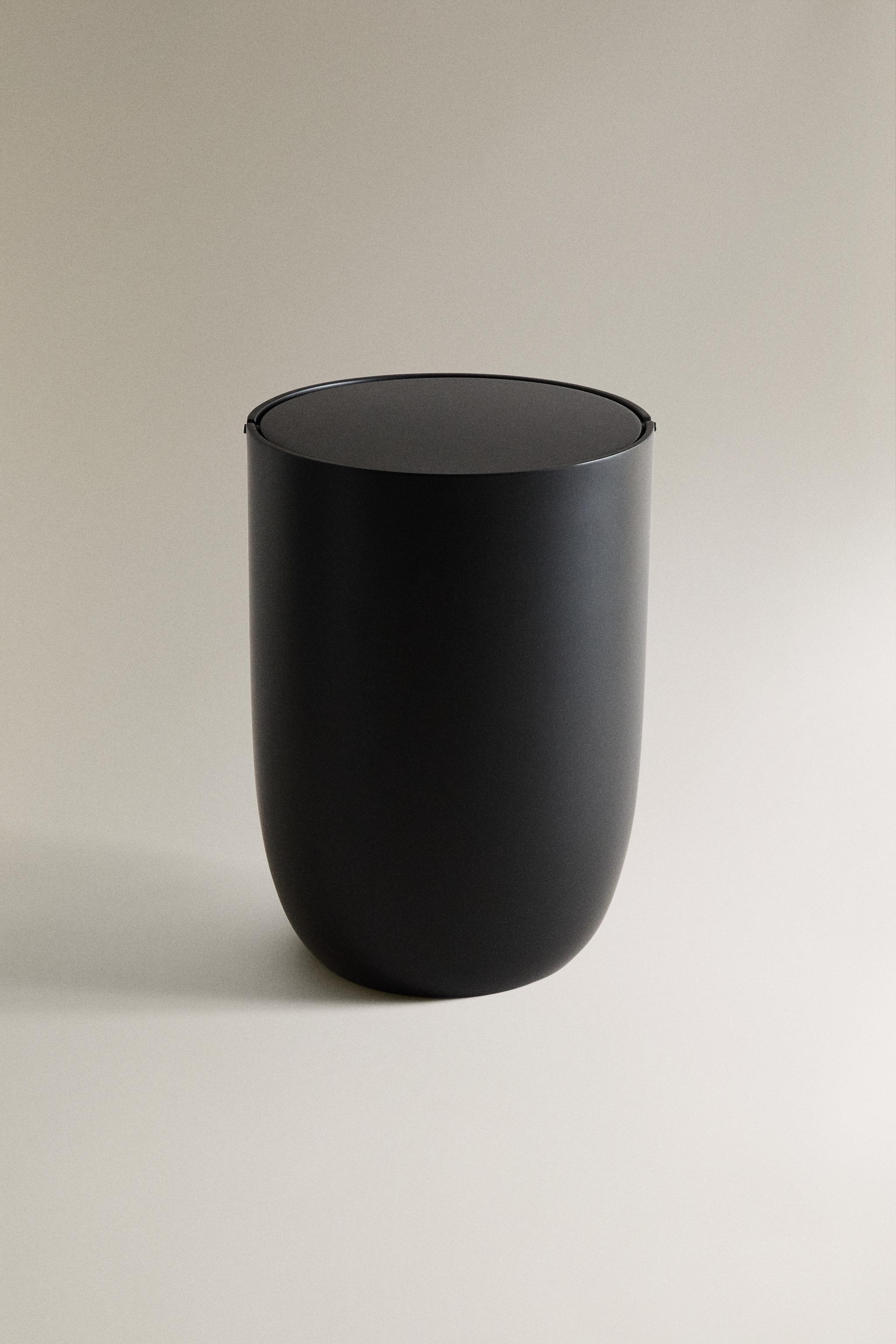 BLACK RESIN BATHROOM BIN