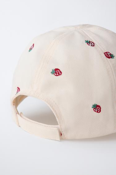 EMBROIDERED STRAWBERRY CAP - Ecru by Zara