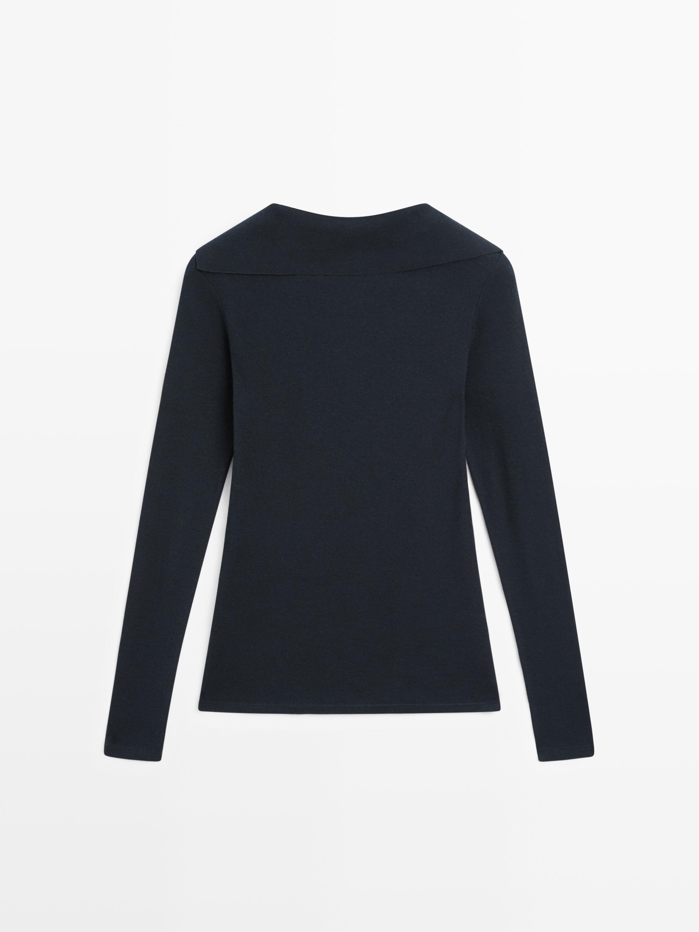 Long sleeve knit V-neck polo shirt