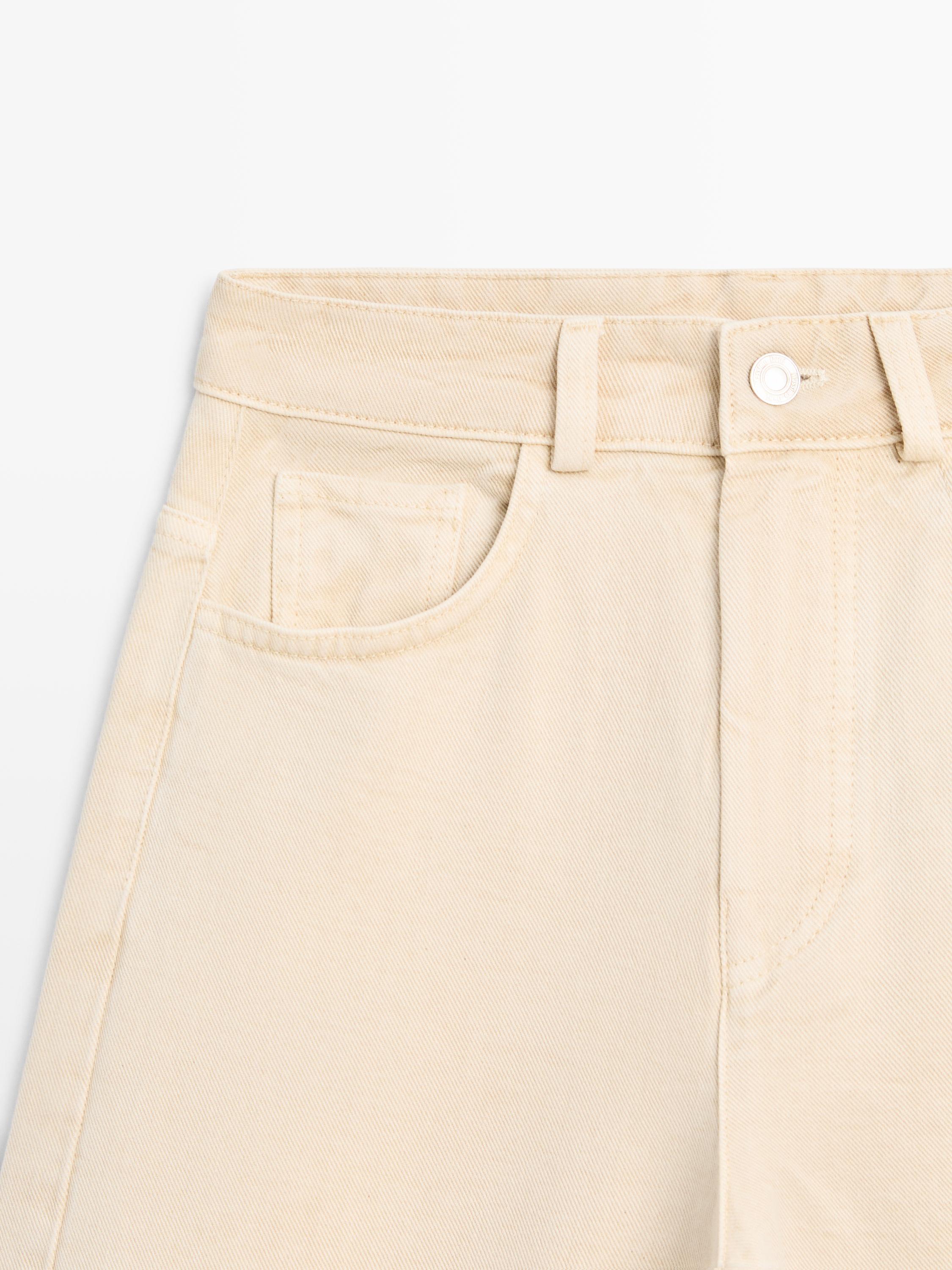 Low-rise wide-leg jeans