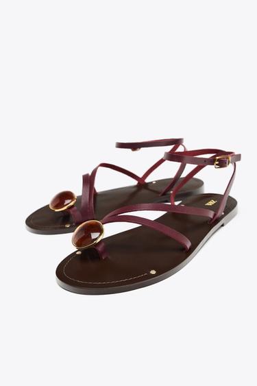 FLAT LEATHER SANDALS WITH STRAPS AND DECORATION - Burgundy Red de Zara - Image 3