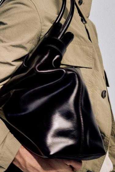 BOSSA SHOPPER PELL CINTURÓ - Marró de Zara