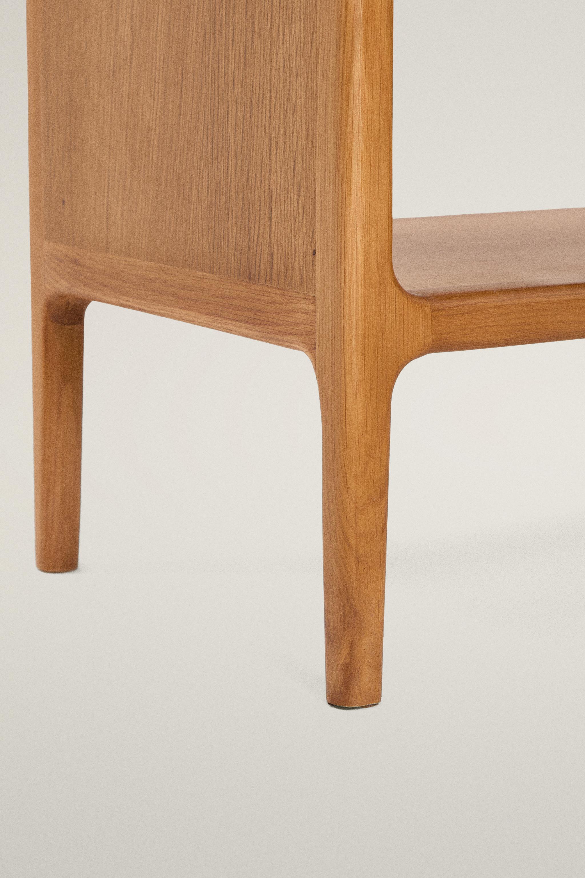 TALL OAK WOOD SHELF
