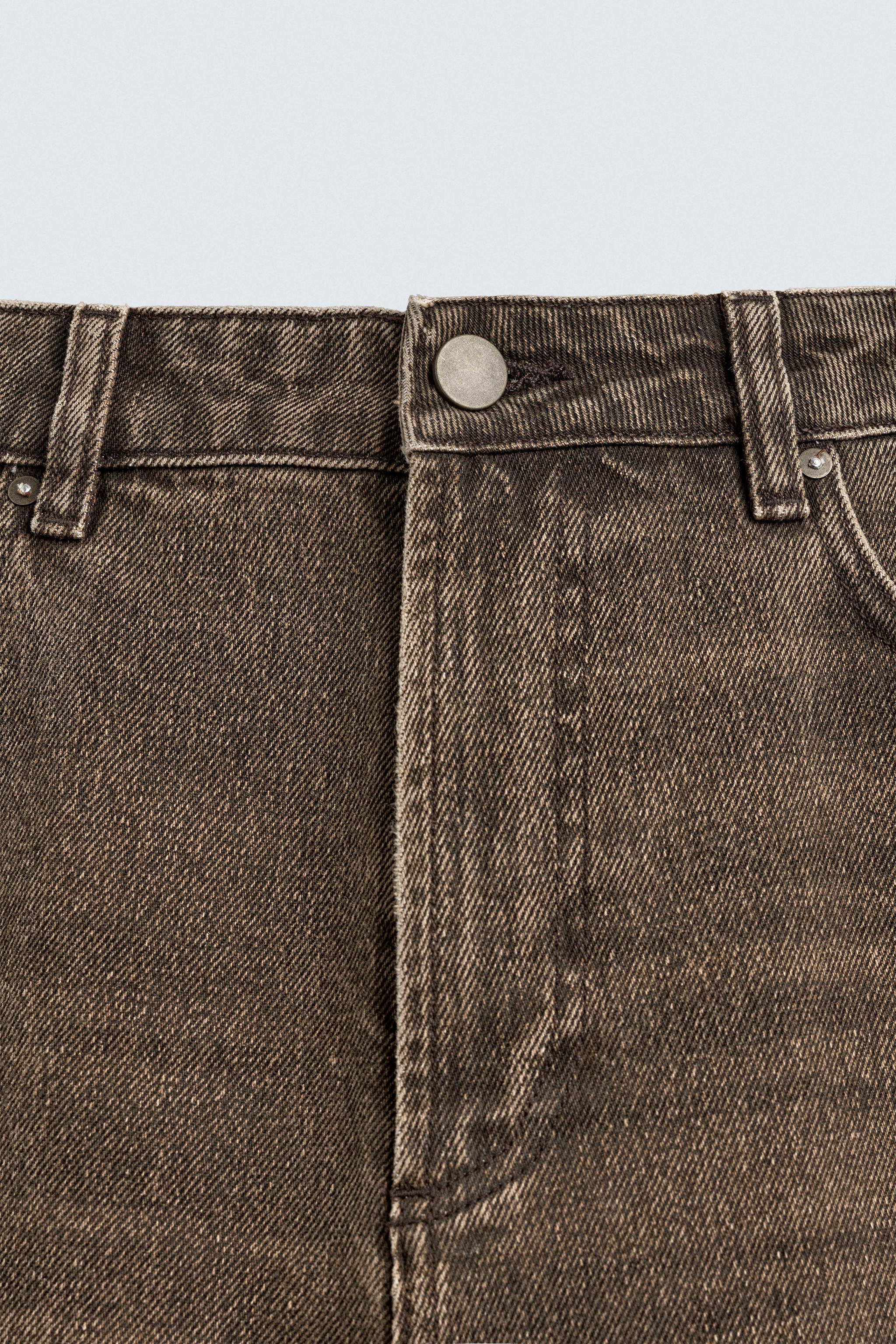 RELAXED FIT JEANS WITH WAXED EFFECT FINISH