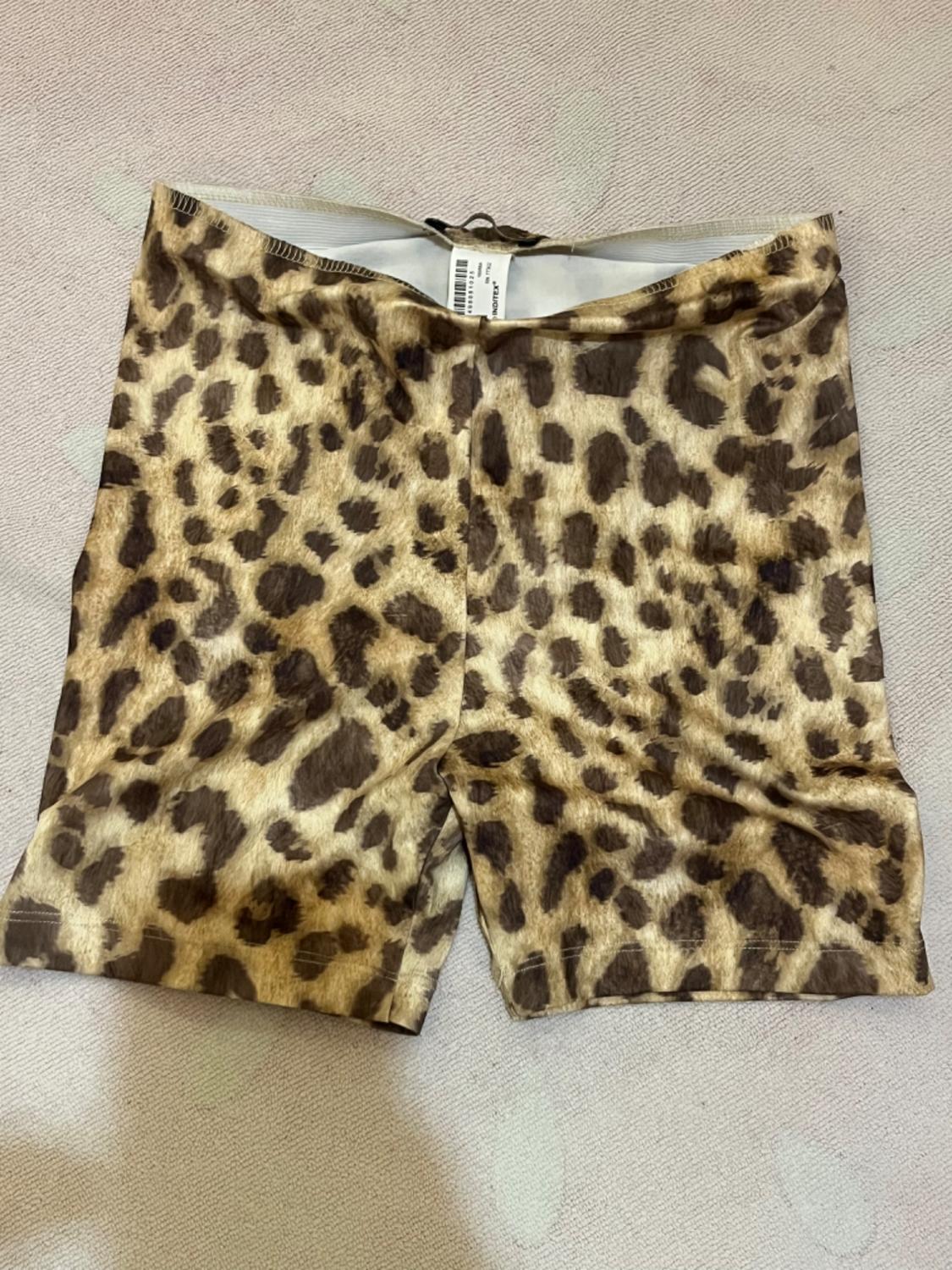ANIMAL PRINT LEGGING SHORTS