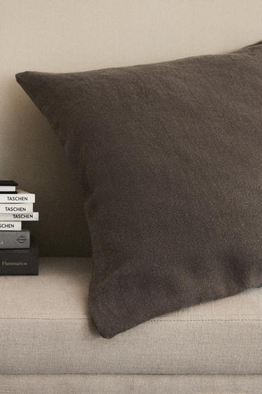 {navn} - {farge} for Zara