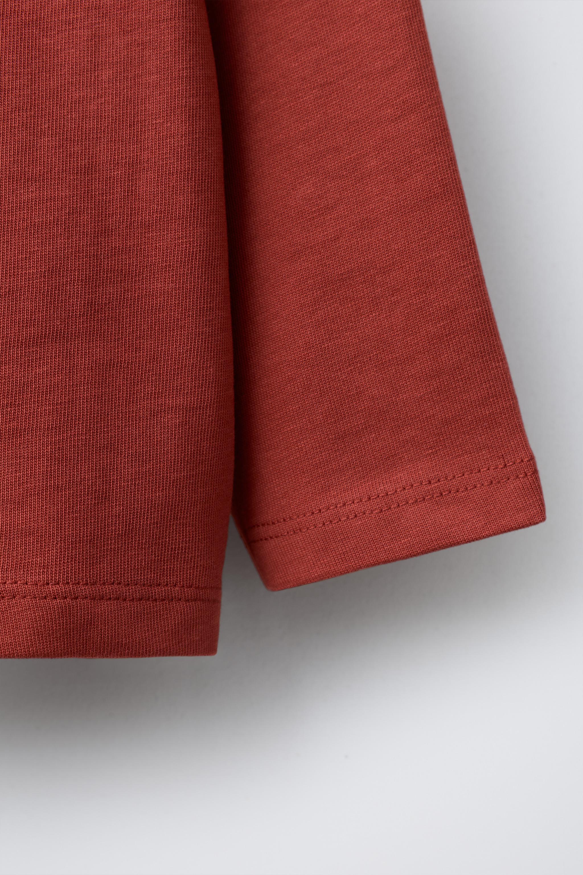 T-SHIRT À INSCRIPTION VIVE EN CONTRASTE