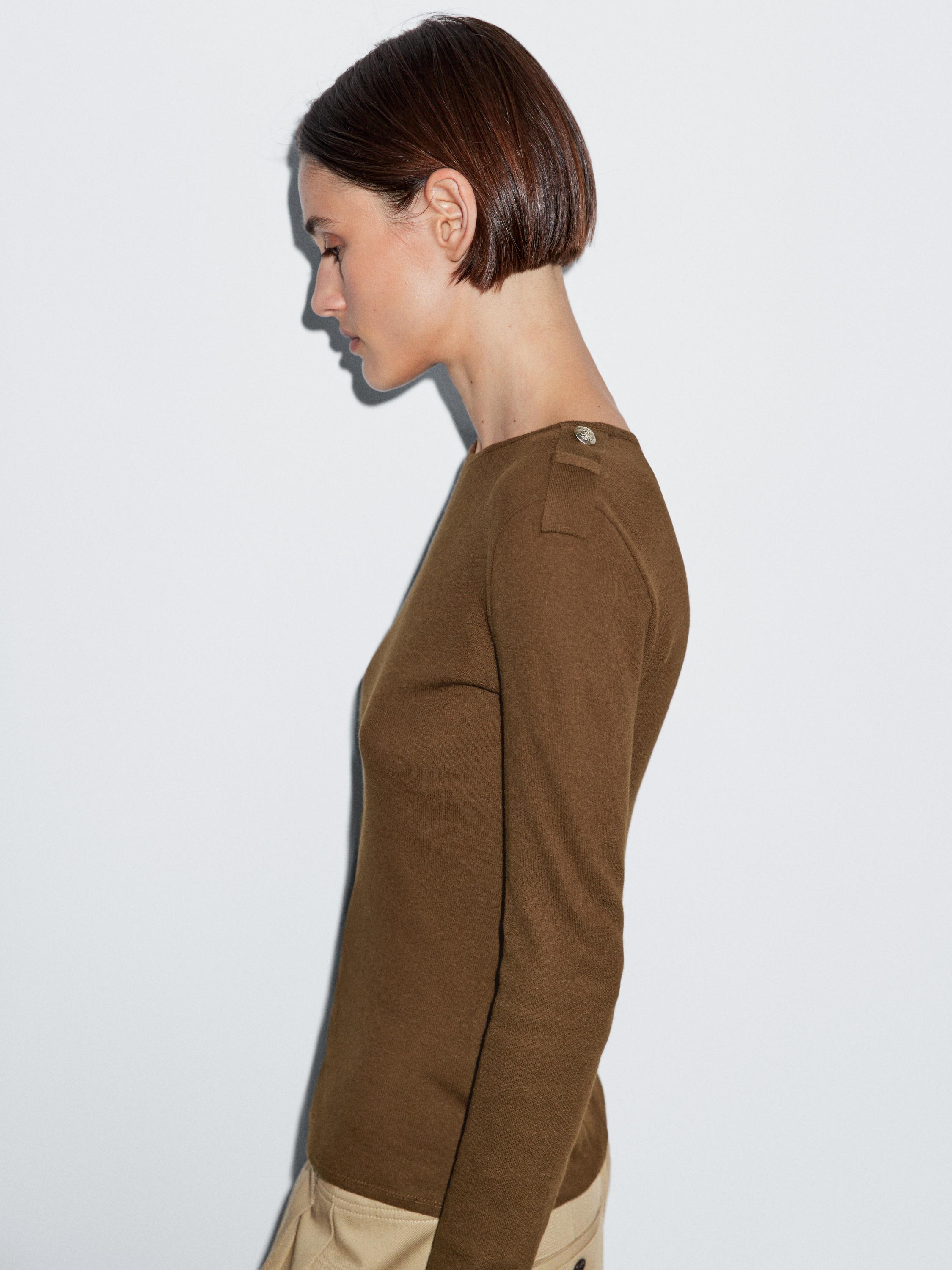 Knit T-shirt with shoulder detail