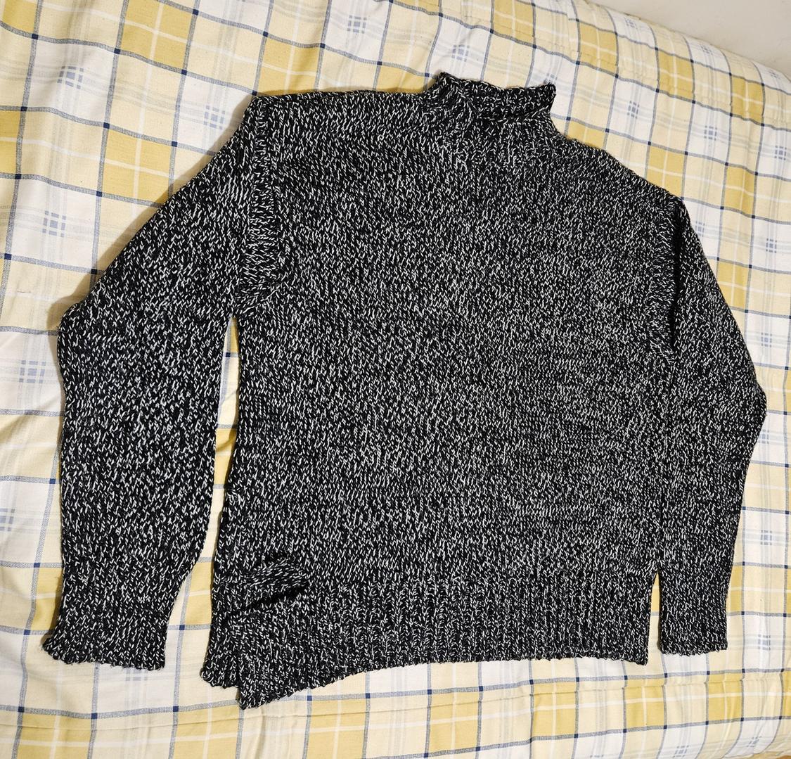 TWISTED YARN KNIT SWEATER WITH VENT AT THE HEM - Image 2