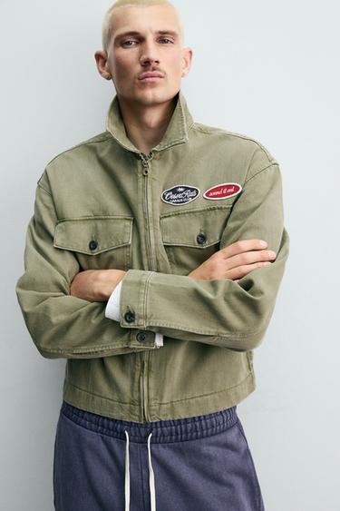 BLOUSON COURT COUPE AJUSTÉE AVEC PIÈCES - Kaki de Zara - Image 4